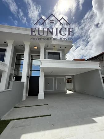 Casa Geminada alto padrão no Bairro Ingleses