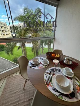 Apartamento com 1 dormitório na quadra do mar