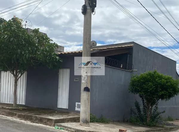Casa em Curvelo - Jockey Clube
