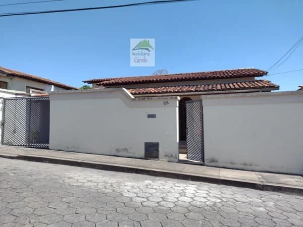 Casa Alto Padrão para Venda em Centro Curvelo-MG