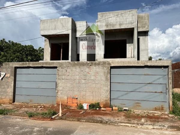 Sobrado Alto Padrão para Venda em Santa Rita Curvelo-MG