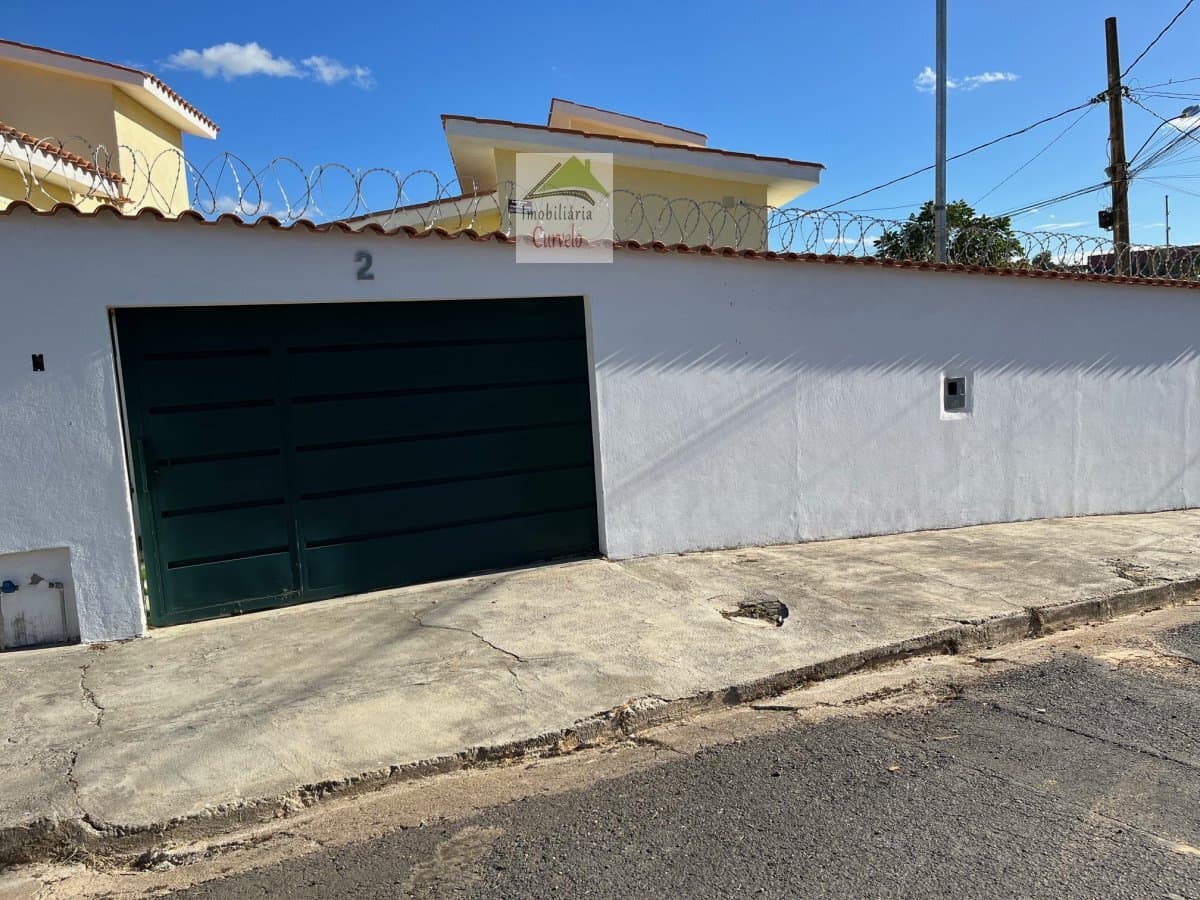 Casa Alvenaria para Venda em Residencial Lourdes Curvelo-MG