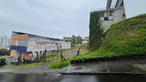 Lote/Terreno em Criciúma - Santa Catarina