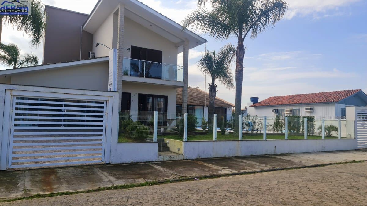 Casa Alto Padrão para Venda em Centro Balneário Rincão-SC