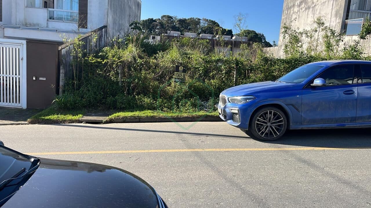 Terreno à venda no bairro Floresta por R$ 350.000,00