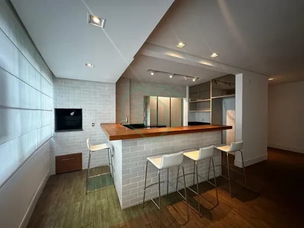 Apartamento a Venda Semi-mobiliado Atiradores por R$ 1.100.000,00.