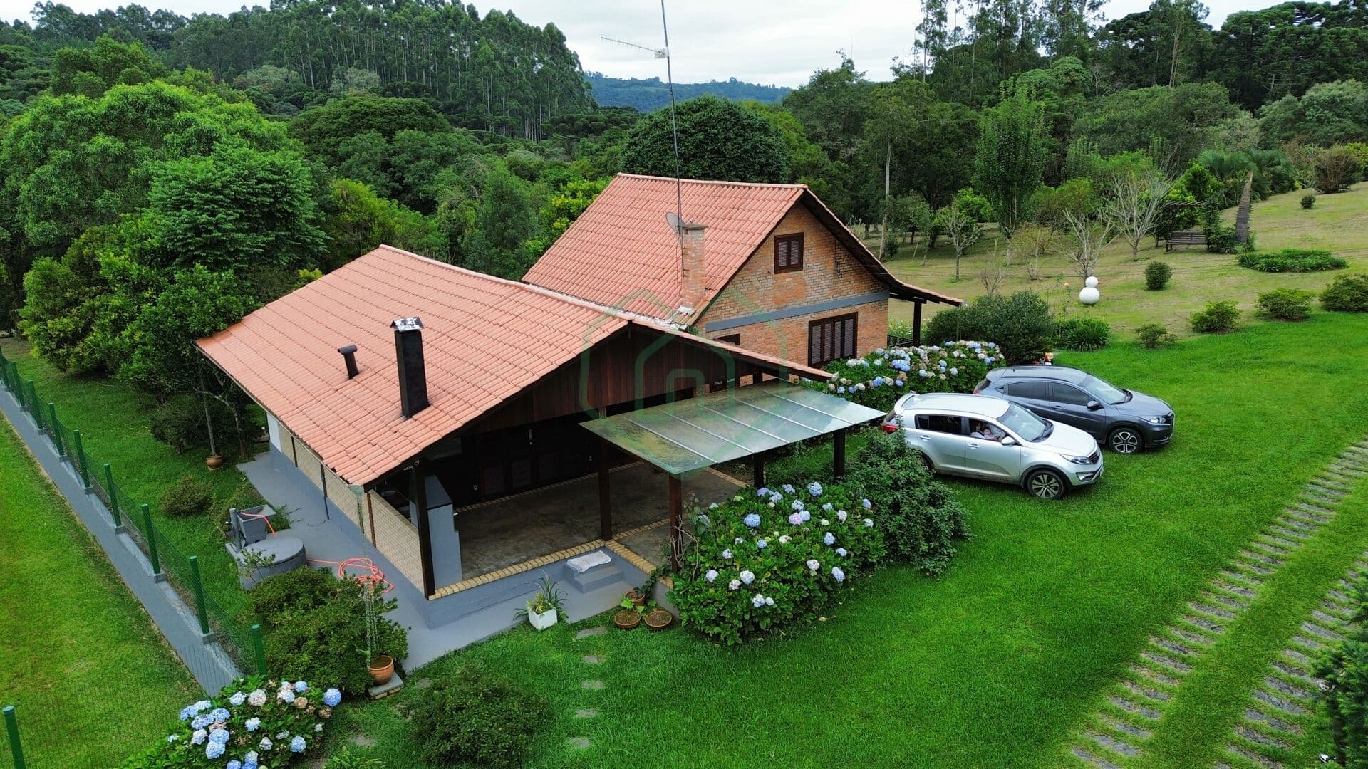 CHÁCARA CAMPO ALEGRE terreno com 23.506 m2 com Casa e Área de Lazer por R$ 1.990.000,00.
