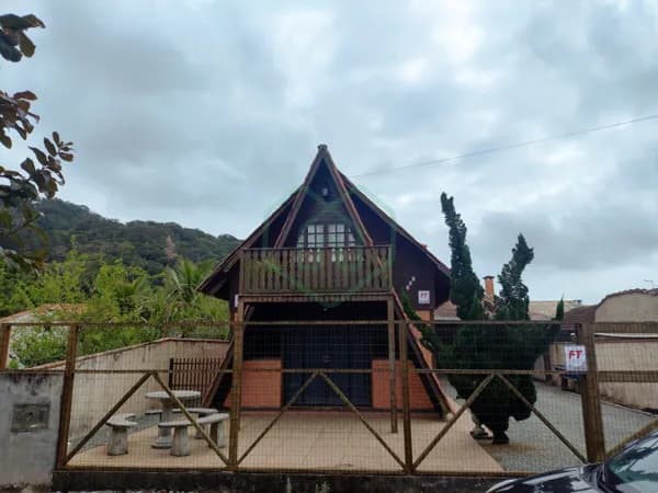 Casa Chalé à venda em Ubatuba – São Francisco do Sul/SC por R$ 650.000,00