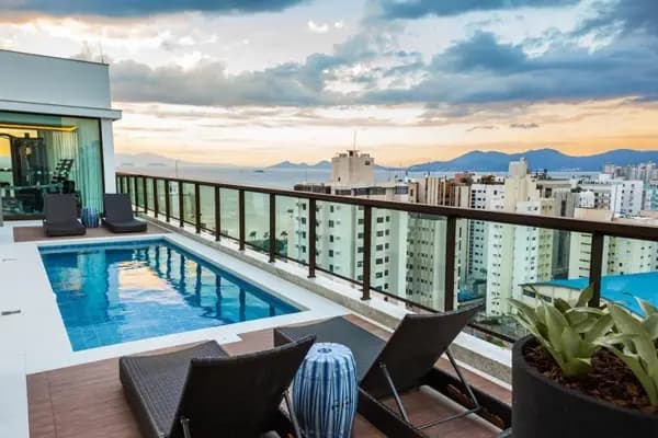 Apartamento à venda no bairro Centro em Florianópolis/SC