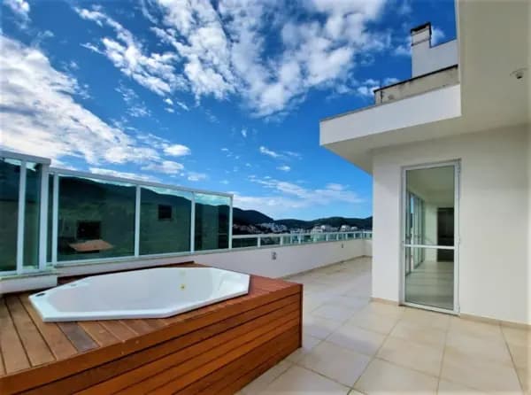 Apartamento à venda no bairro Itacorubi em Florianópolis/SC