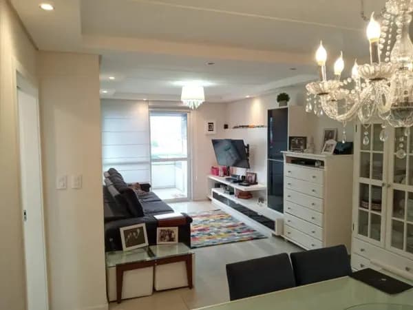 Apartamento à venda no bairro Canto em Florianópolis/SC