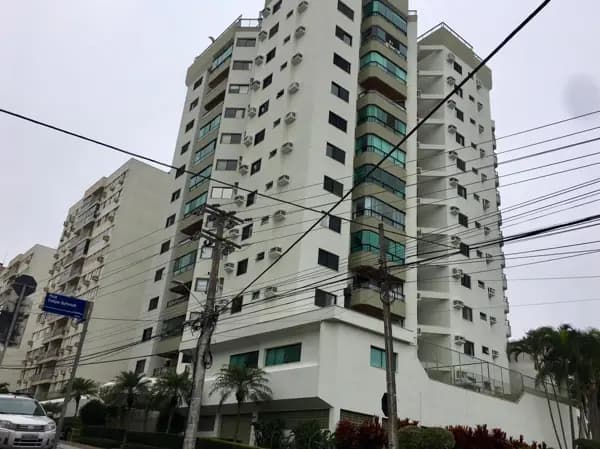 Apartamento à venda no bairro Centro em Florianópolis/SC
