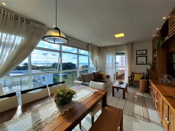 Apartamento à venda no bairro Agronômica em Florianópolis/SC