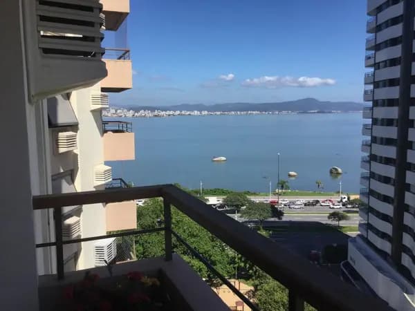Apartamento à venda no bairro Agronômica em Florianópolis/SC