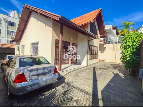 Casas à venda na Trindade em Florianópolis
