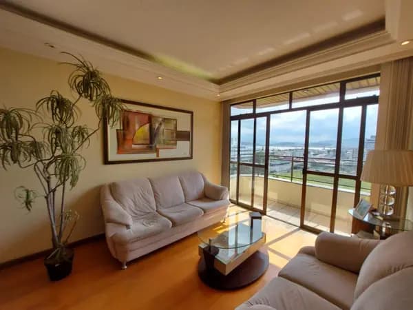 Apartamento à venda no bairro Capoeiras em Florianópolis/SC