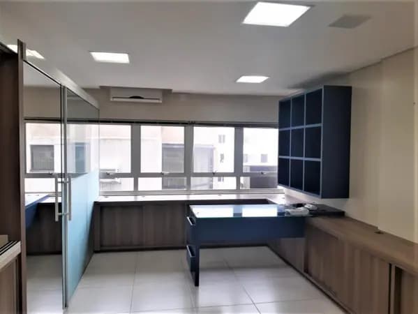 Sala à venda no bairro Centro em Florianópolis/SC