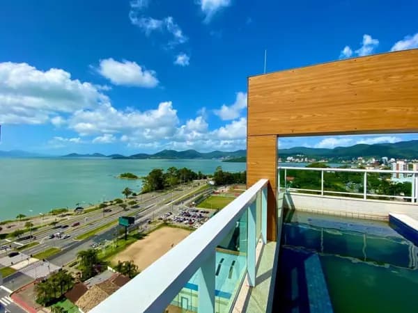 Apartamento à venda no bairro Agronômica em Florianópolis/SC