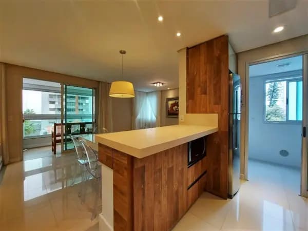 Apartamento à venda no bairro Agronômica em Florianópolis/SC