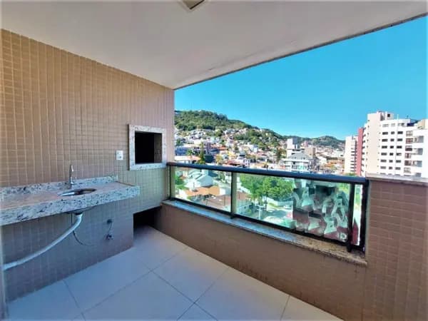 Apartamento à venda no bairro Agronômica em Florianópolis/SC