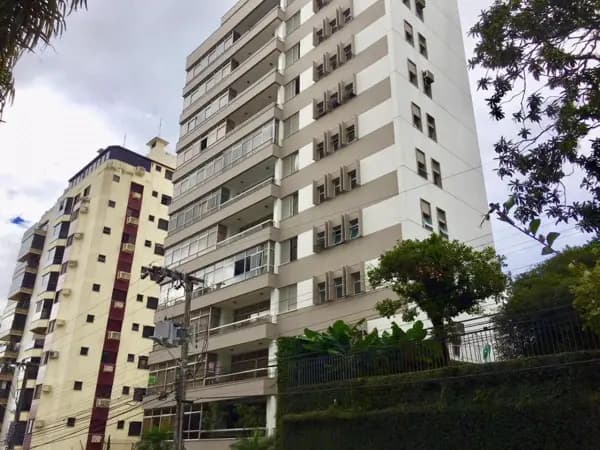 Apartamento à venda no bairro Centro em Florianópolis/SC