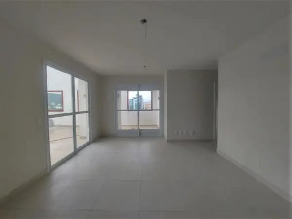 Apartamento à venda no bairro Agronômica em Florianópolis/SC