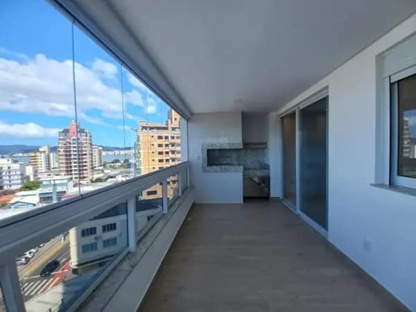 Apartamento à venda no bairro Balneário em Florianópolis/SC