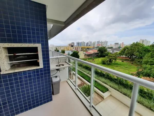 Apartamento à venda no bairro Roçado em São José/SC