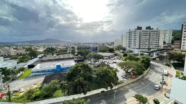 Apartamento à venda no bairro Itacorubi em Florianópolis/SC