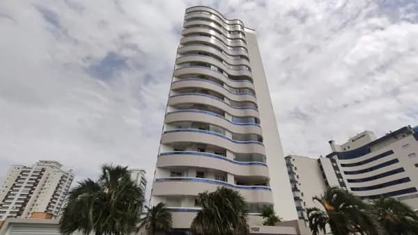 Apartamento à venda no bairro Canto em Florianópolis/SC