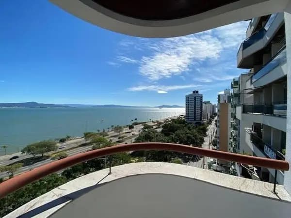 Apartamento à venda no bairro Agronômica em Florianópolis/SC