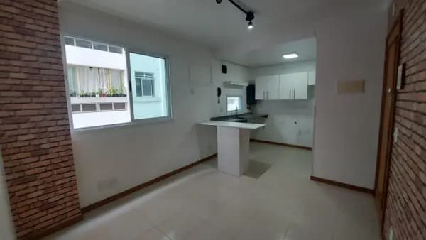 Apartamento à venda no bairro Centro em Florianópolis/SC