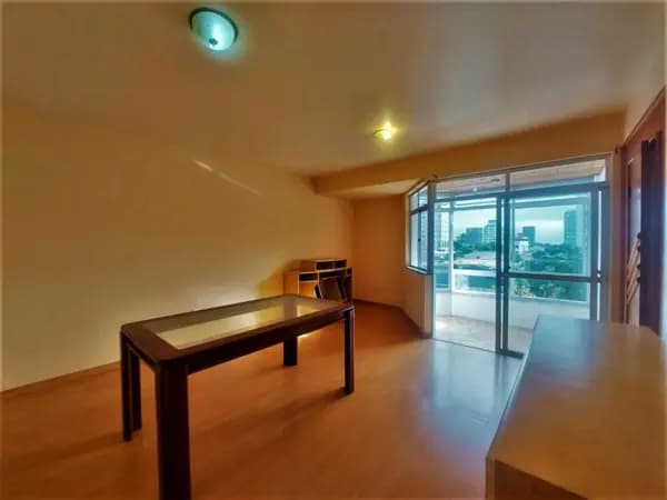 Apartamento à venda no bairro Centro em Florianópolis/SC