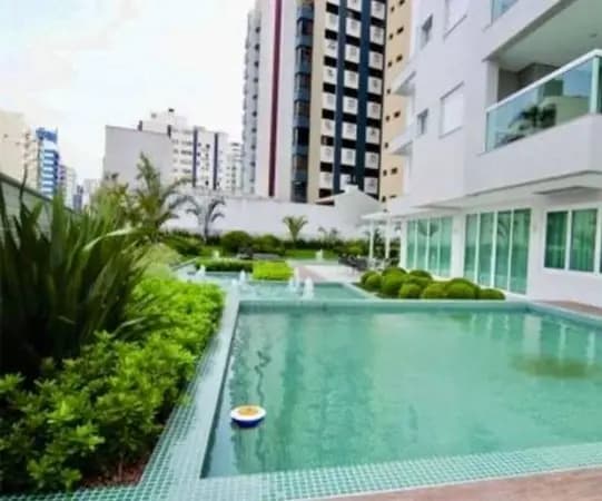Apartamento à venda no bairro Centro em Florianópolis/SC