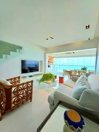 Apartamento Cobertura Duplex frente mar com 4/4 à venda em Jaguaribe