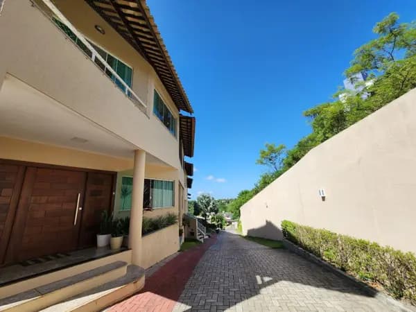 Casa 3 suítes à venda em Patamares, 230m² e área gourmet
