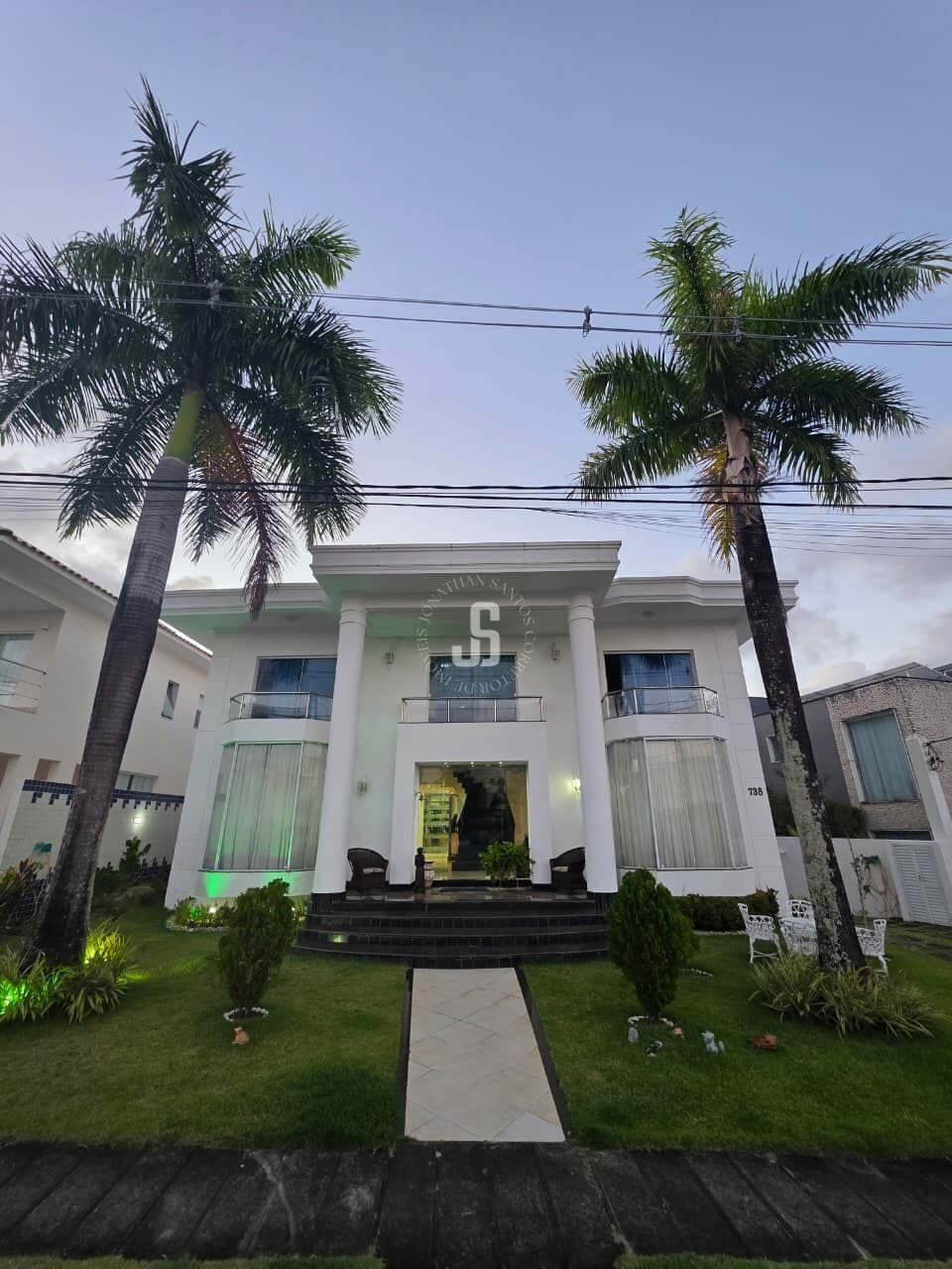 Casa de 5/4 em Condomínio Fechado à venda em Alphaville 1 Salvador