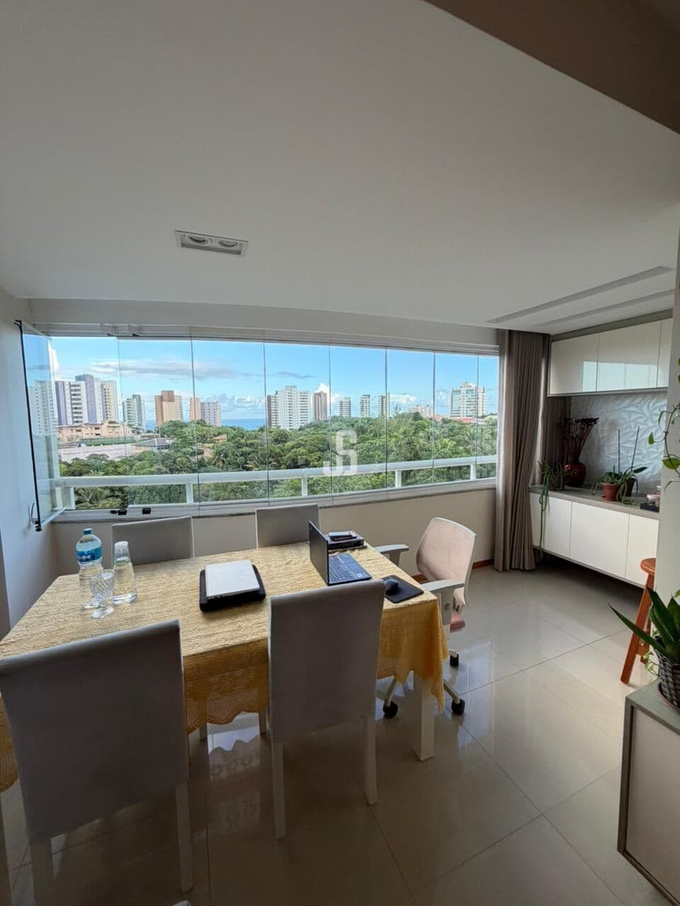 Apartamento 2 suítes à venda em Patamares, 83m², vista mar, varanda incorporada e 2 vagas – Giardino Reale