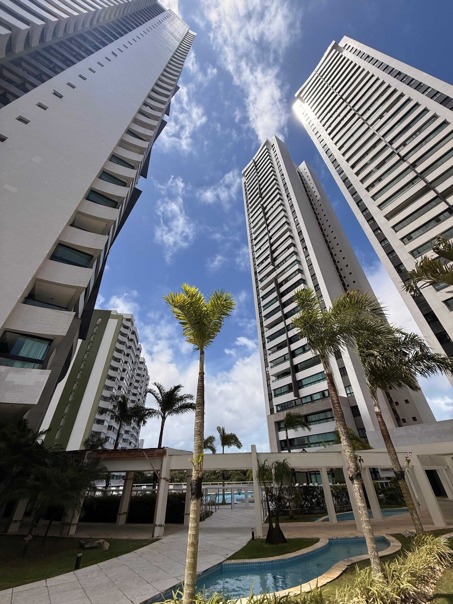 Apartamento de 1/4 à venda na Av. Paralela, Salvador