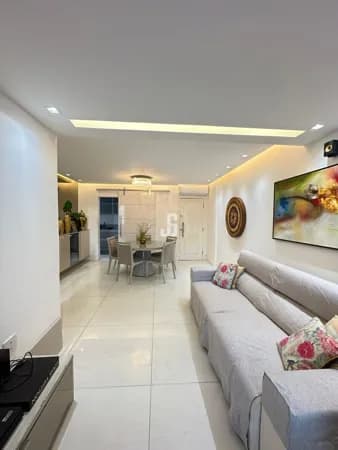 Apartamento de 3/4 + Dependência à venda no Caminho das Árvores