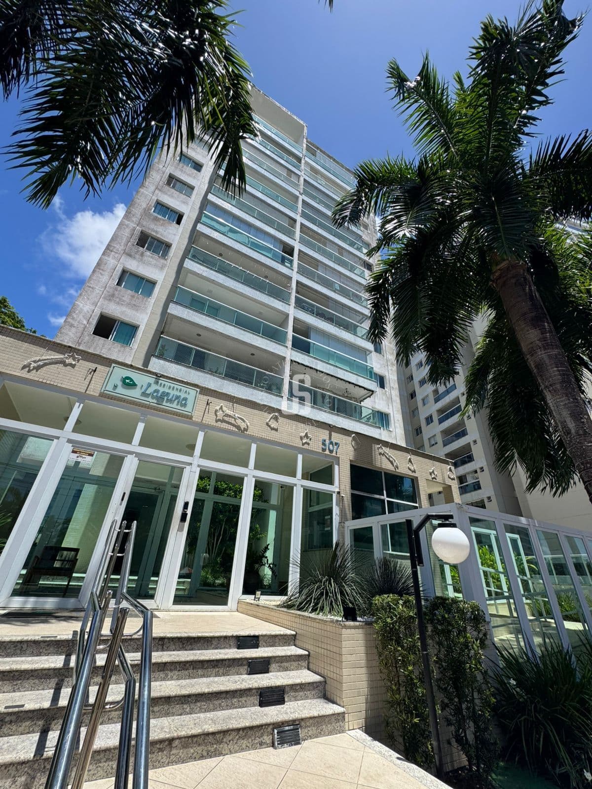 Apartamento de 2/4 à venda em Alphaville, Salvador/BA