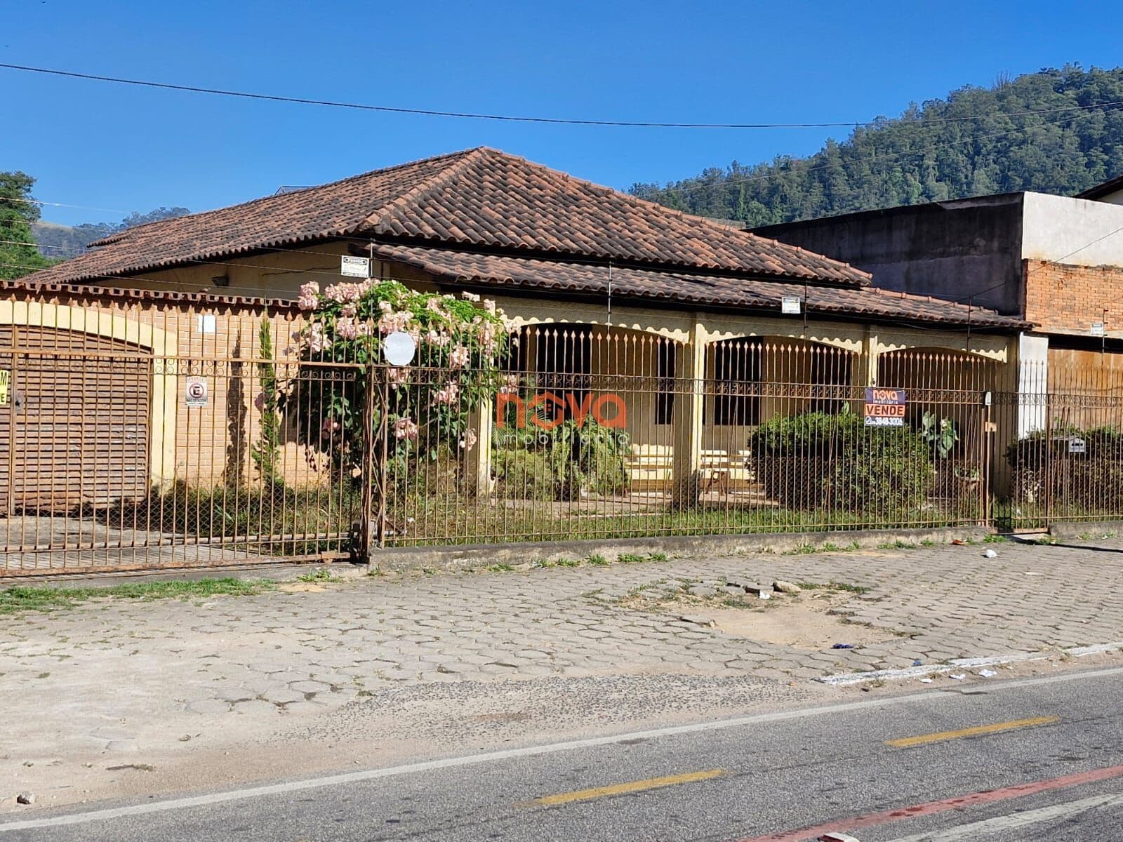 Casa Padrão a Venda no Centro de Timóteo-MG