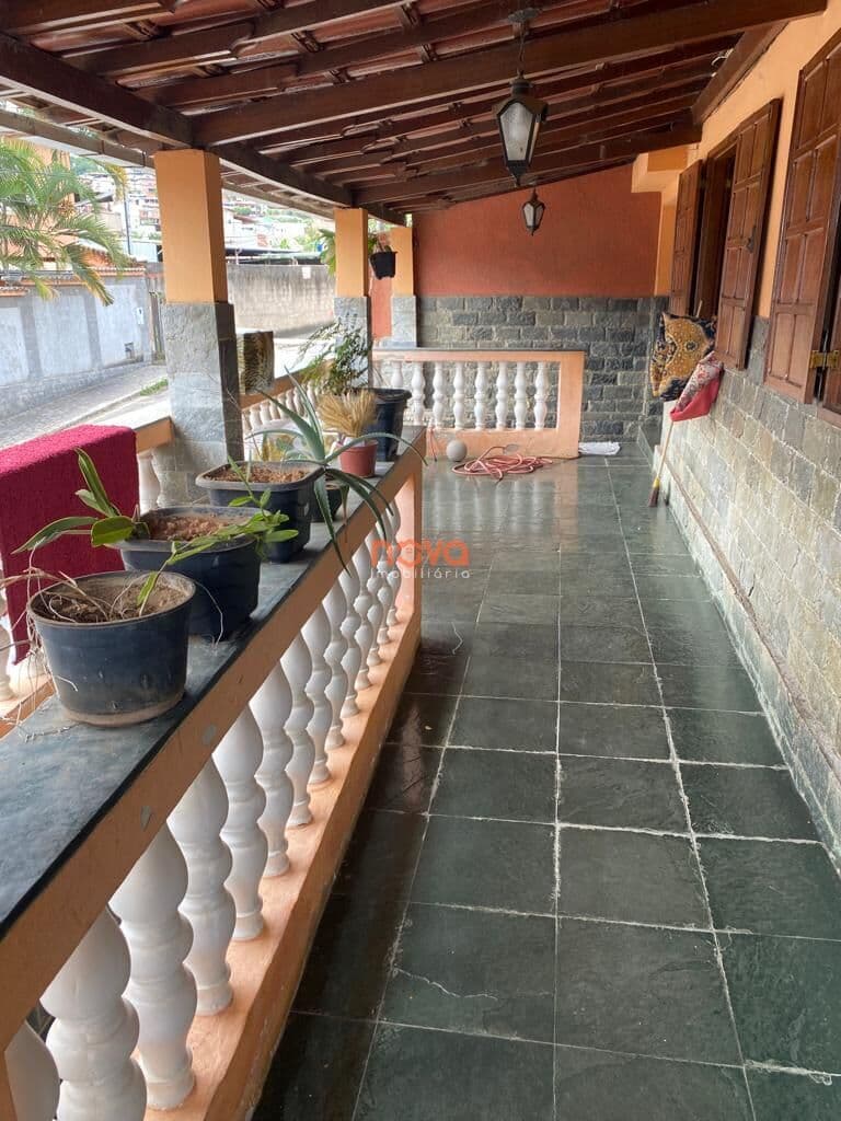 Casa Padrão à Venda