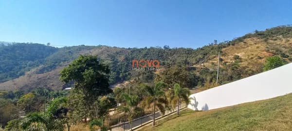 Chácara de Altíssimo Padrão à Venda