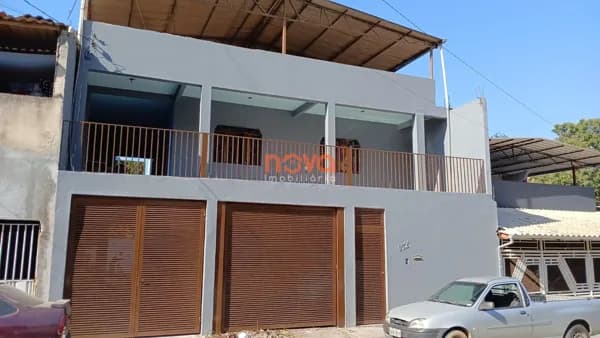 Casa Padrão à Venda em Coronel Fabriciano-MG