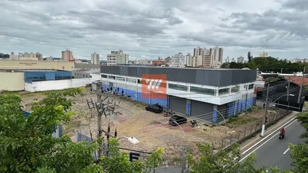 Galpão/Depósito/Armazém em Taubaté - Centro