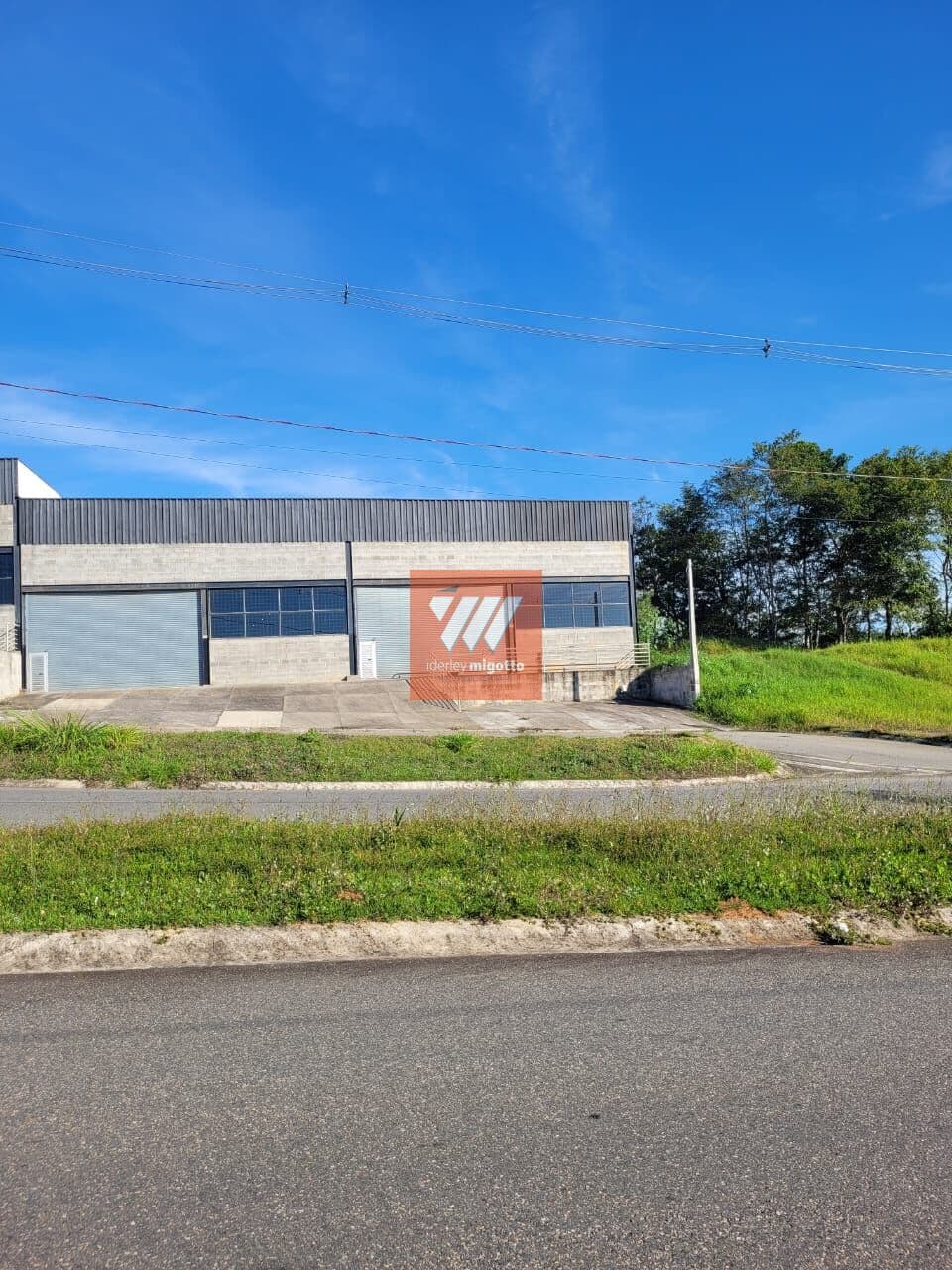 Galpão/Pavilhão Industrial para Aluguel em Itapecerica Taubaté-SP