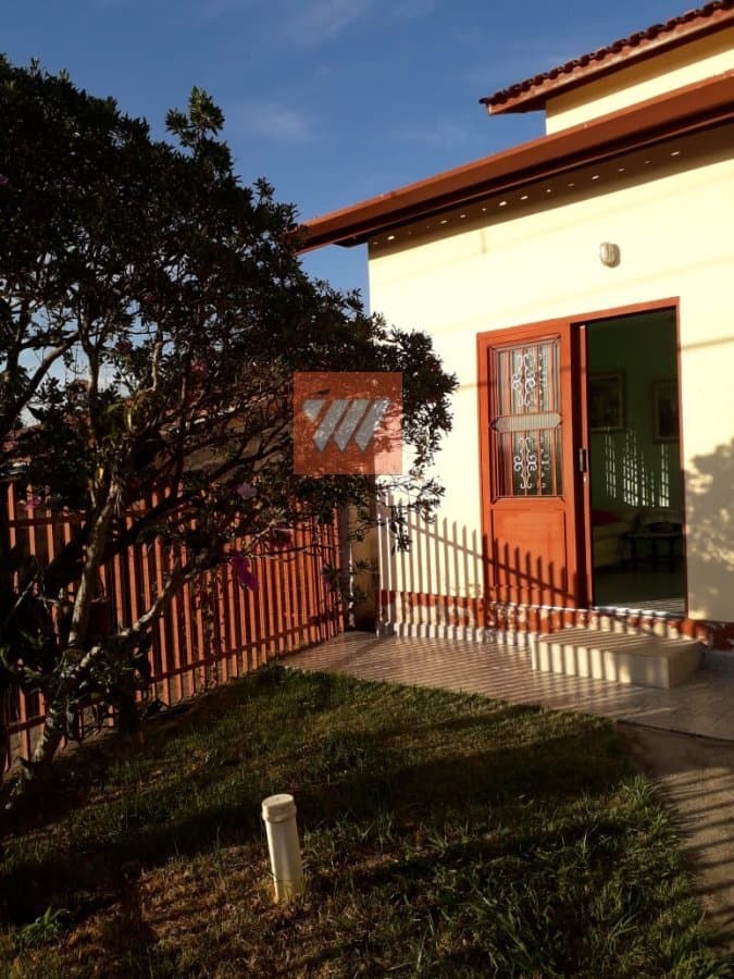 Casa Padrão para Venda em Granjas Rurais Reunidas São Judas Tadeu Taubaté-SP