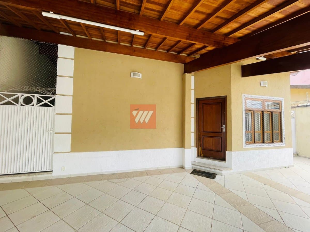 Casa Sobrado para Aluguel em Residencial Portal da Mantiqueira Taubaté-SP