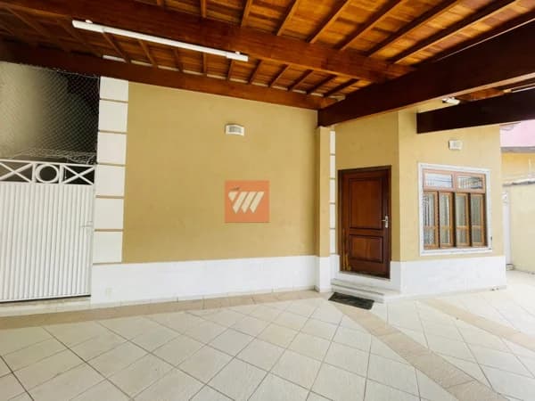 Casa Sobrado para Aluguel em Residencial Portal da Mantiqueira Taubaté-SP